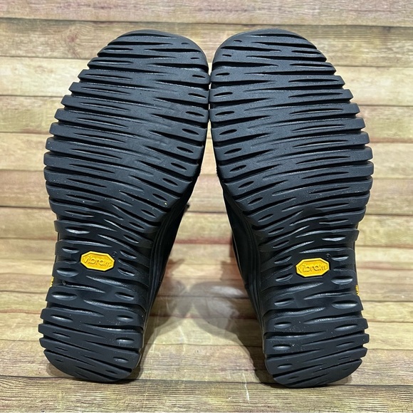 Ugg Black Leather Adirondack Li Winter Boots - Picture 9 of 10